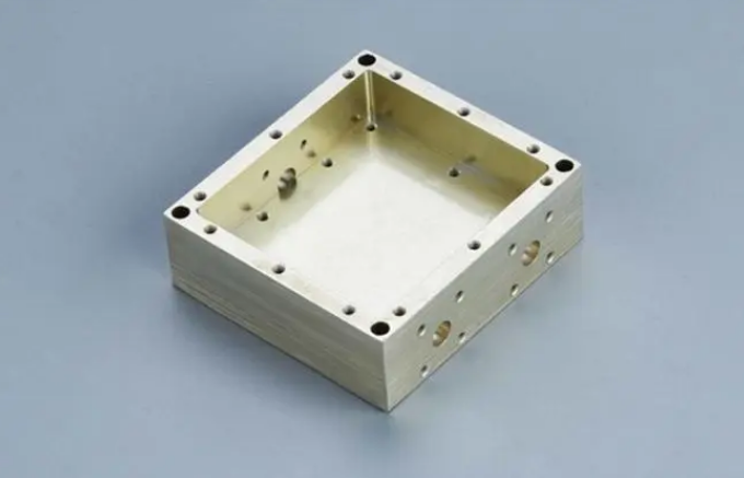 <strong>5G浪潮來(lái)襲：揭秘5G通訊產(chǎn)品配件精密加工新工藝，打造極致通信體驗(yàn)！</strong>