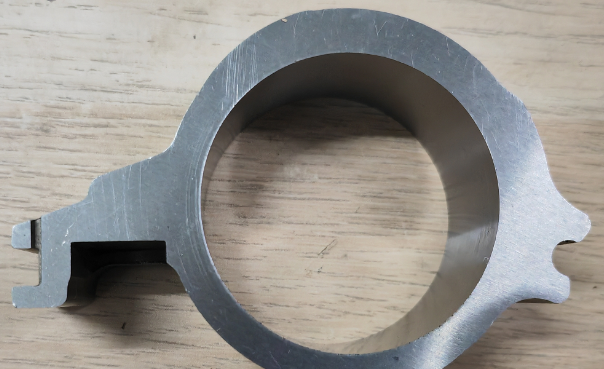 揭秘指壓卡盤:精密零件壓端面夾緊技術的內孔加工革命 揭秘指壓卡盤:精密零件壓端面夾緊技術的內孔加工革命